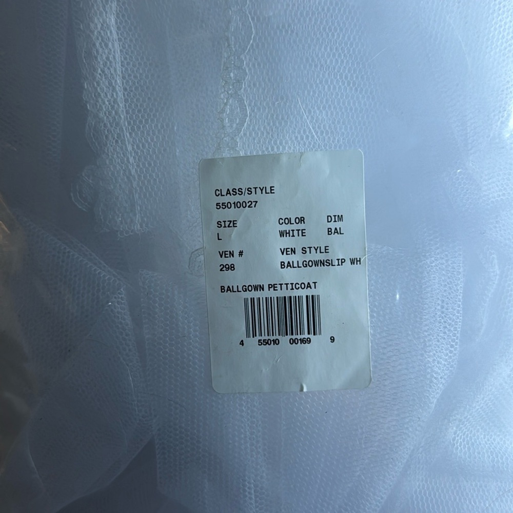 White ballgown pettiecoat